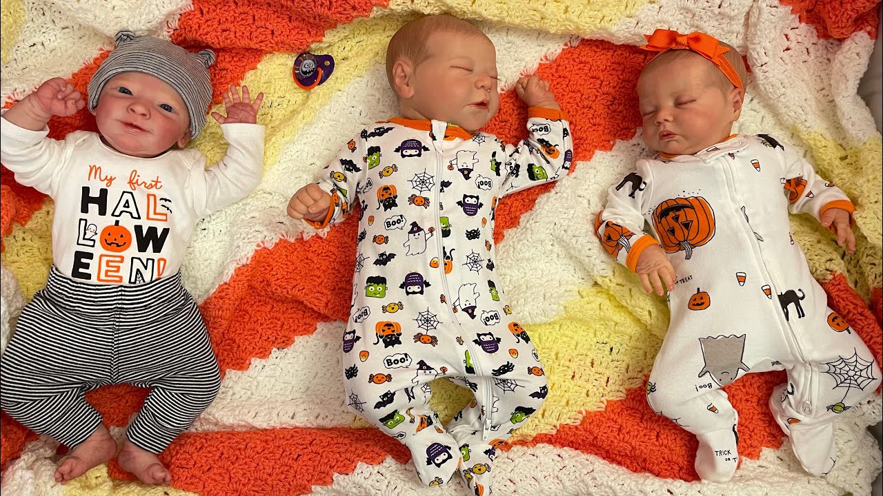 Reborn Baby Holiday Decorating, Shopping & Hauls! 🎃