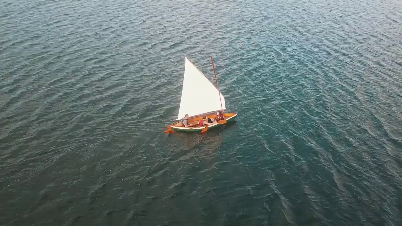 Canoa a vela - conhe&ccedil;a a Canoa Franca 130