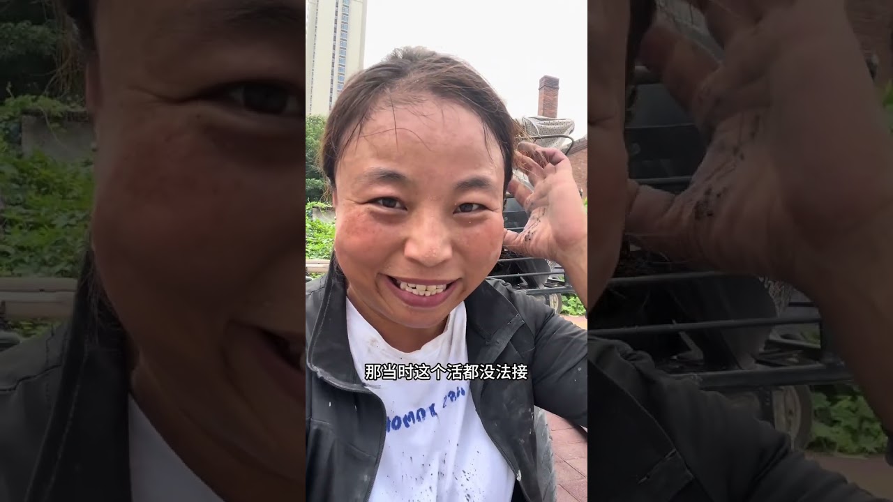 90后夫妻在工地刮腻子，美好的一天是怎么度过的，下班后和婆婆一家人出去下馆子#记录真实生活 #我要上热们 #农民工 #工地 #乡村贾丹