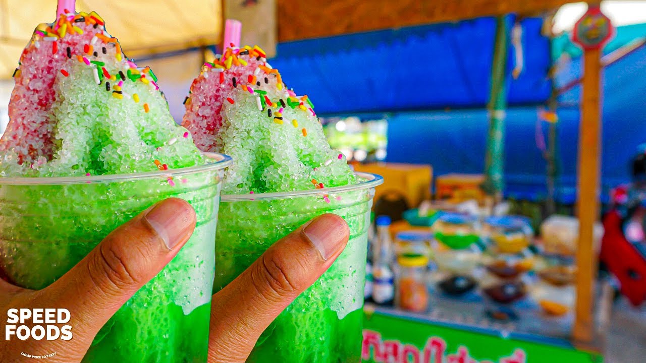 Shaved Ice, snow cones, slushies, raspa, kakigōri, patbingsu - Traditional Street Food Thailand