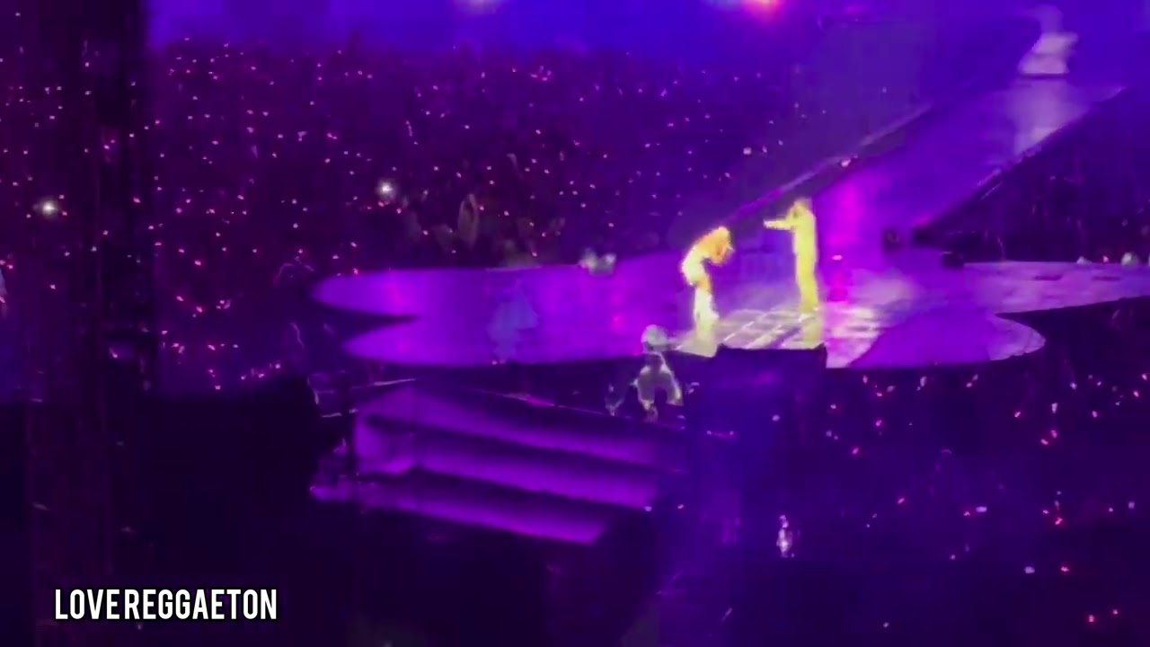 Karol G &times; Quevedo - BZRP Music Session 52 (Qu&eacute;date) 🎥 Ma&ntilde;ana Sera Bonito Bichota Season Tour 2023 🎶