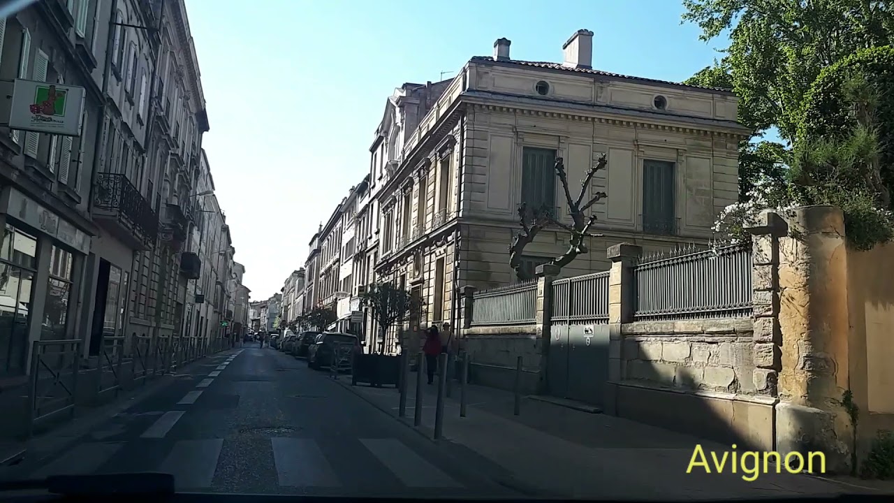 Avignon, mai 2021☆Parking les Halles☆Place  Pie