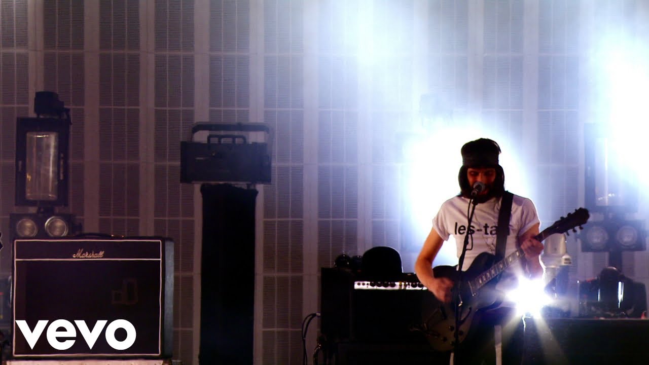 Kasabian - Days Are Forgotten (live in leicester)
