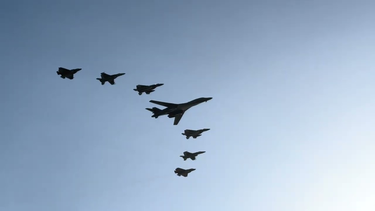 Super Bowl flyby + climb 