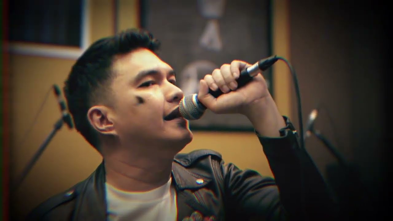 STARJET ft. Aldi Taher - Dunia Ini Selalu Sibuk (Official Music Video)