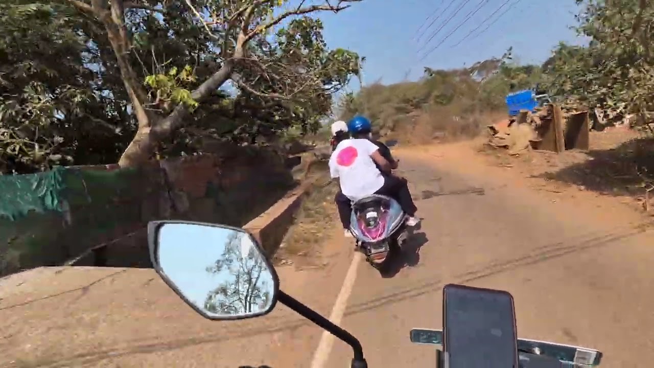 Royal Enfield Cafe to Chapora Fort