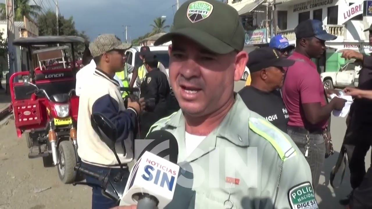 Autoridades buscan regular tránsito de vehículos haitianos
