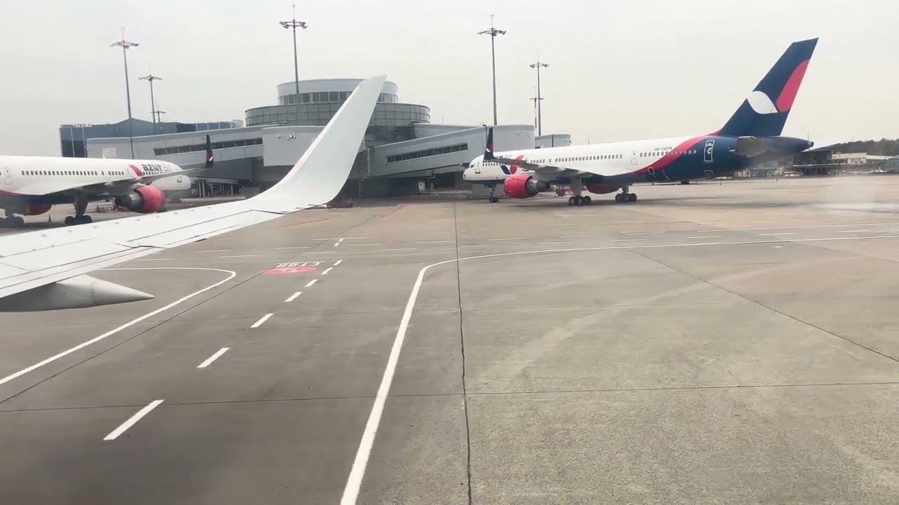 Vnukovo Taxi and Take Off Runway 06, 4K 60