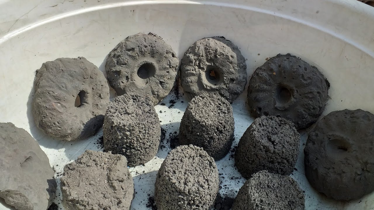 ASMR:Powdery & gritty pure charcoal crumbling in big tub & pot/sifting ,dust play, sleepaid