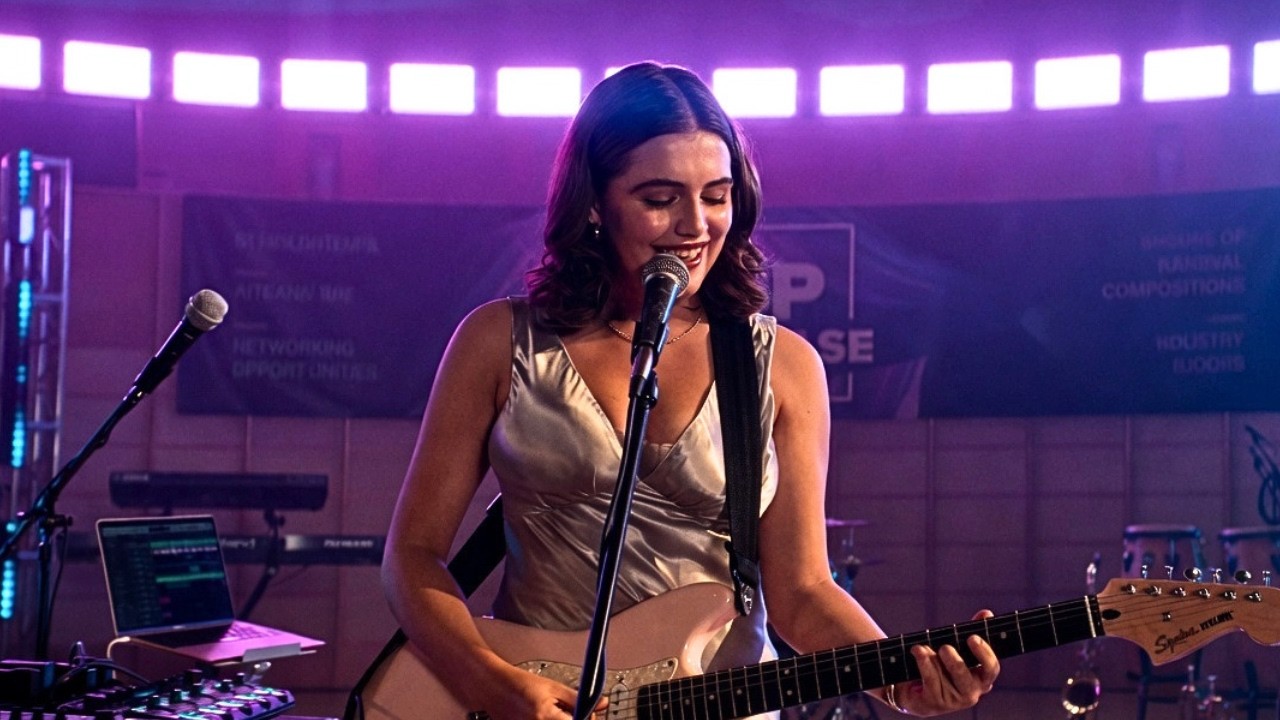 Hannah Wells Performance Scene - Off Campus (2026)