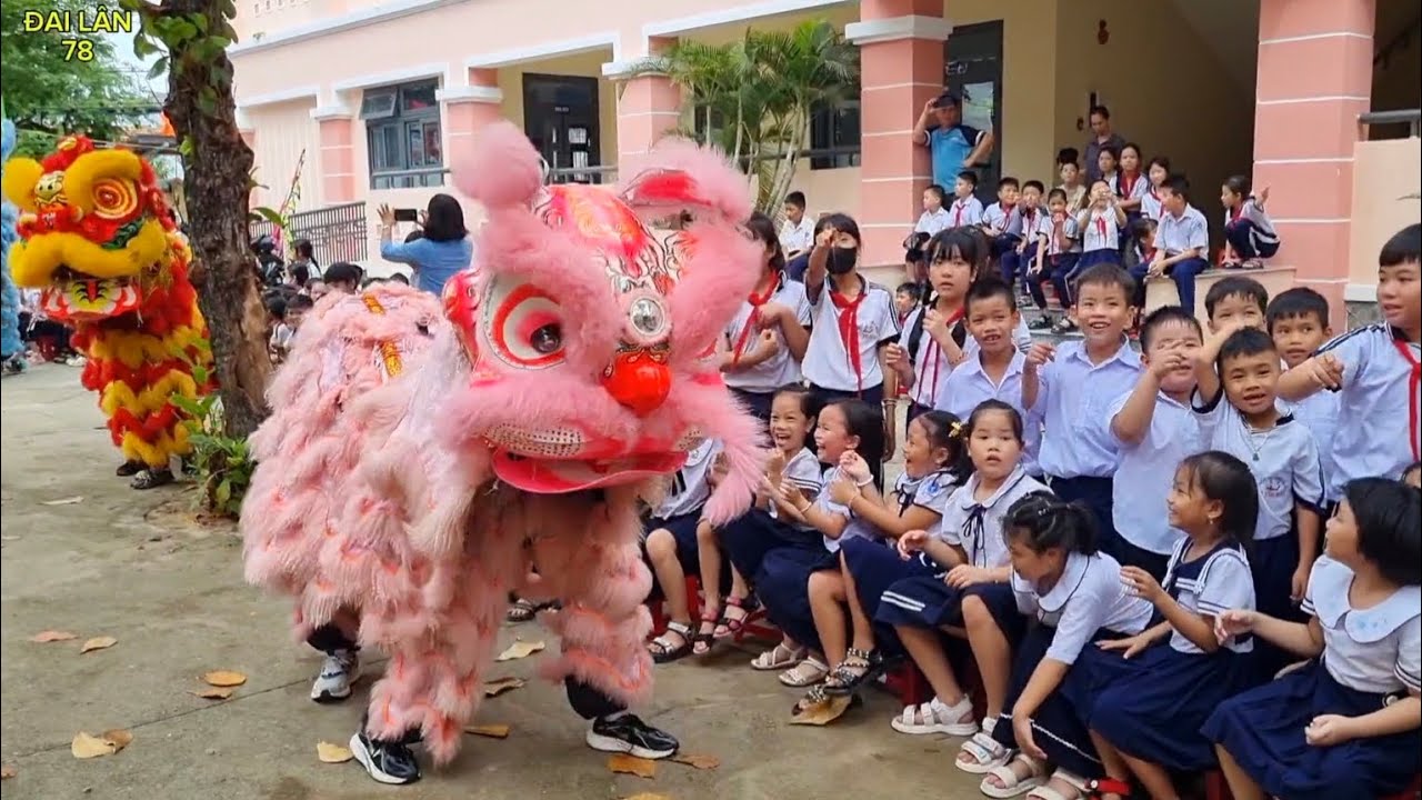 Lân HỒNG PHÚ Múa Lân  Cùng Học Sinh trường BÙI THI XUÂN Ninh Tịnh f9 Tuy Hòa Phú Yên.trung Thu 2024