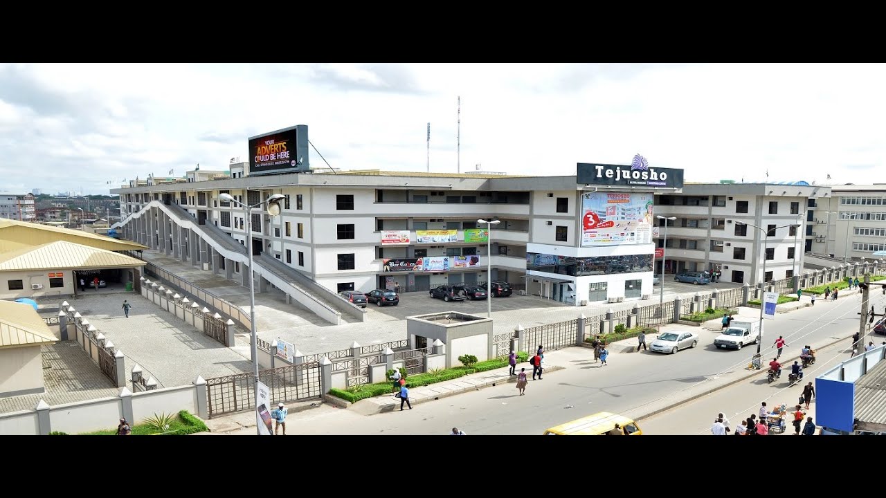 How big is this market place? Tejuosho Market, Yaba, Lagos, Nigeria. #LagosTube