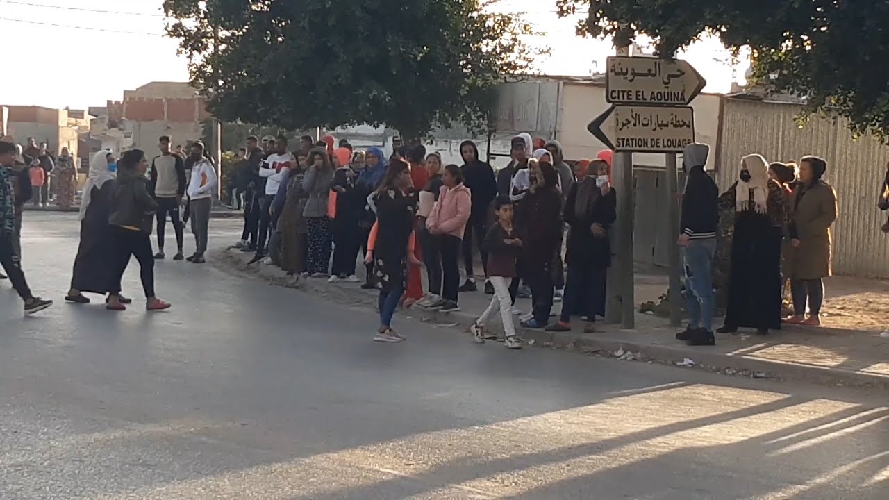 سوسة: غلق طريق وإشعال العجلات المطاطية للمطالبة بإطلاق سراح موقوف