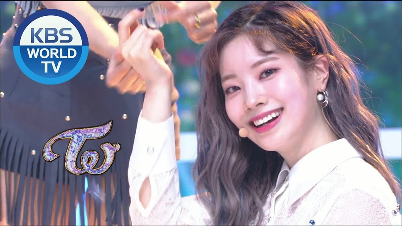 TWICE(트와이스) - MORE & MORE [Music Bank / 2020.06.12]