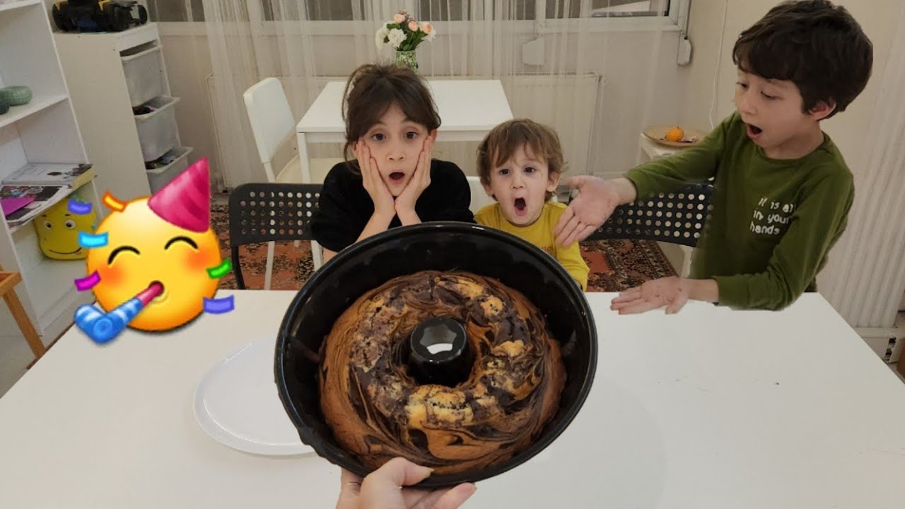 Eylül ve Poyraz Mozaik Kek Yaptı | fun kids video