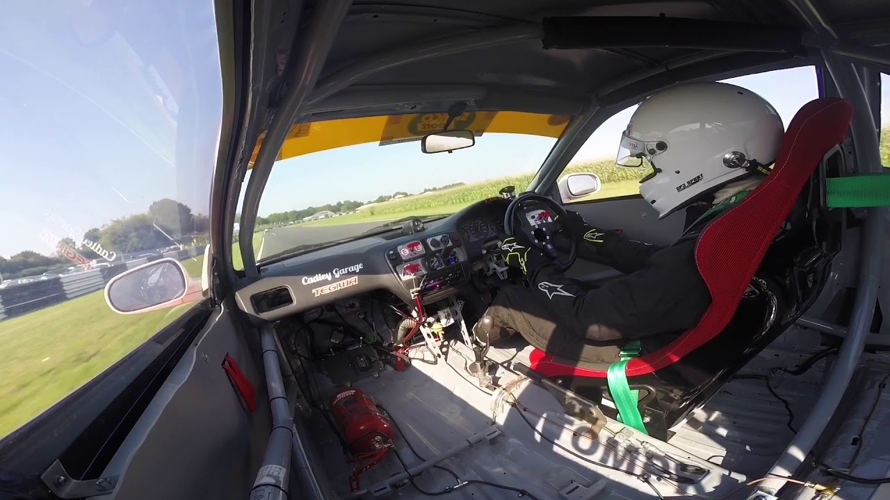 Combe Countdown Race Two - Car Guy Diaries Honda Civic EK9 B18c Race Car Castle Combe