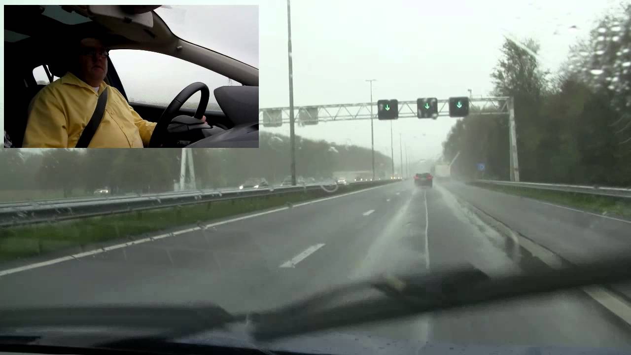 Hoe Moet Ik Inhalen Op Een Autosnelweg?