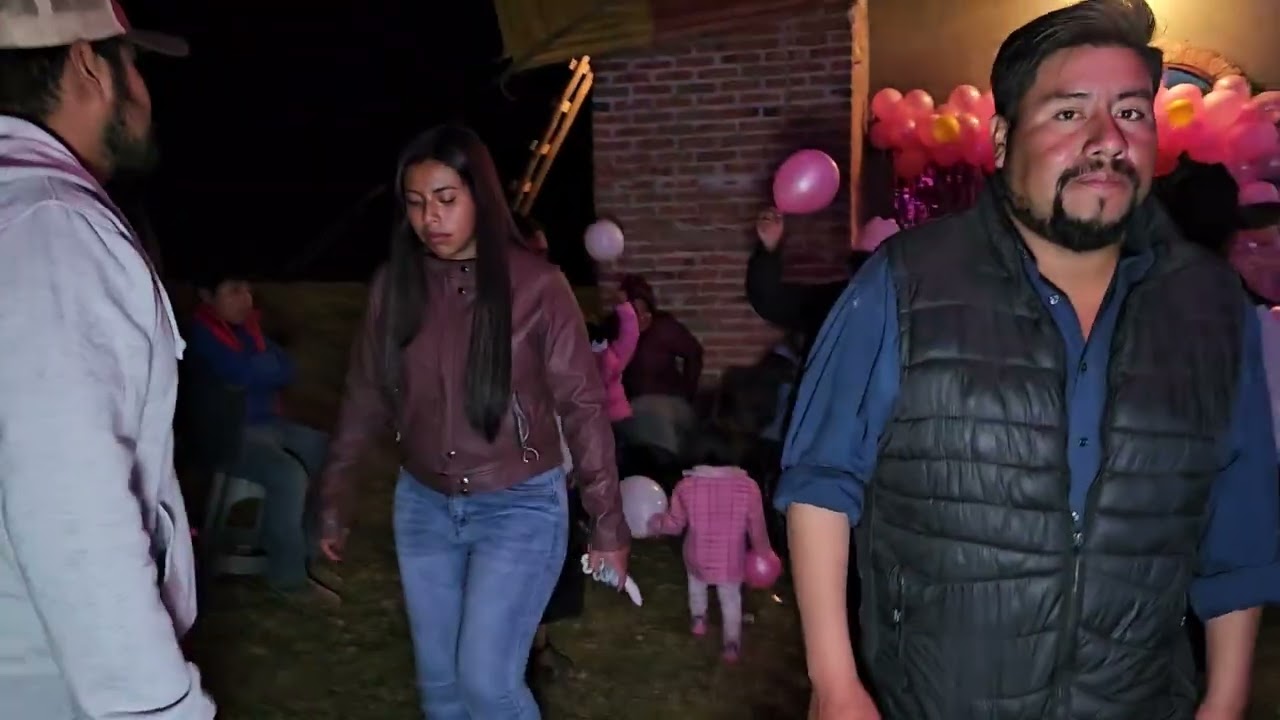 Este es el gusto de mi jente bailando al son de la música...san juan mixtepec juxtlahuaca oaxaca 👉 