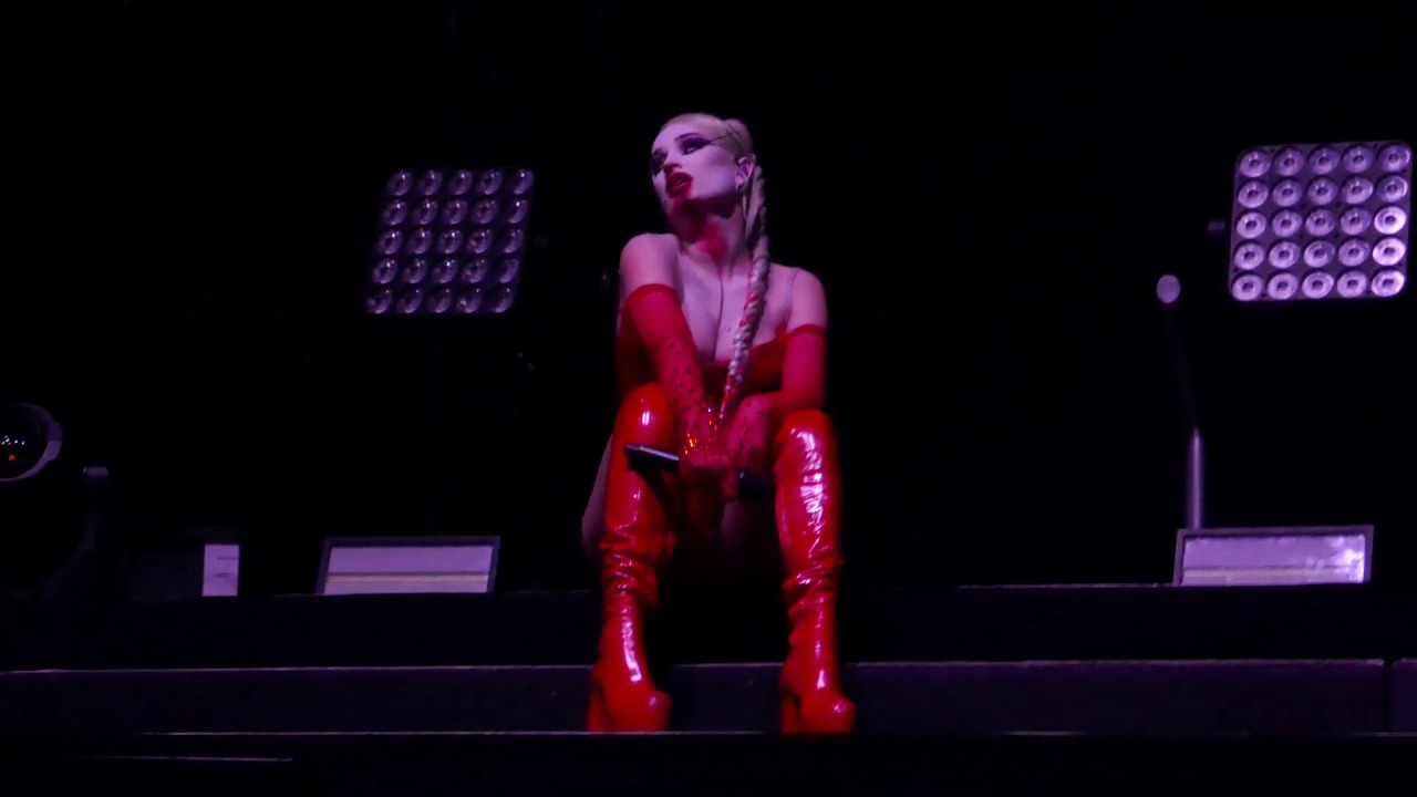 Kim Petras - Everybody Dies - Live in LA @ The Shrine - 10-30-19