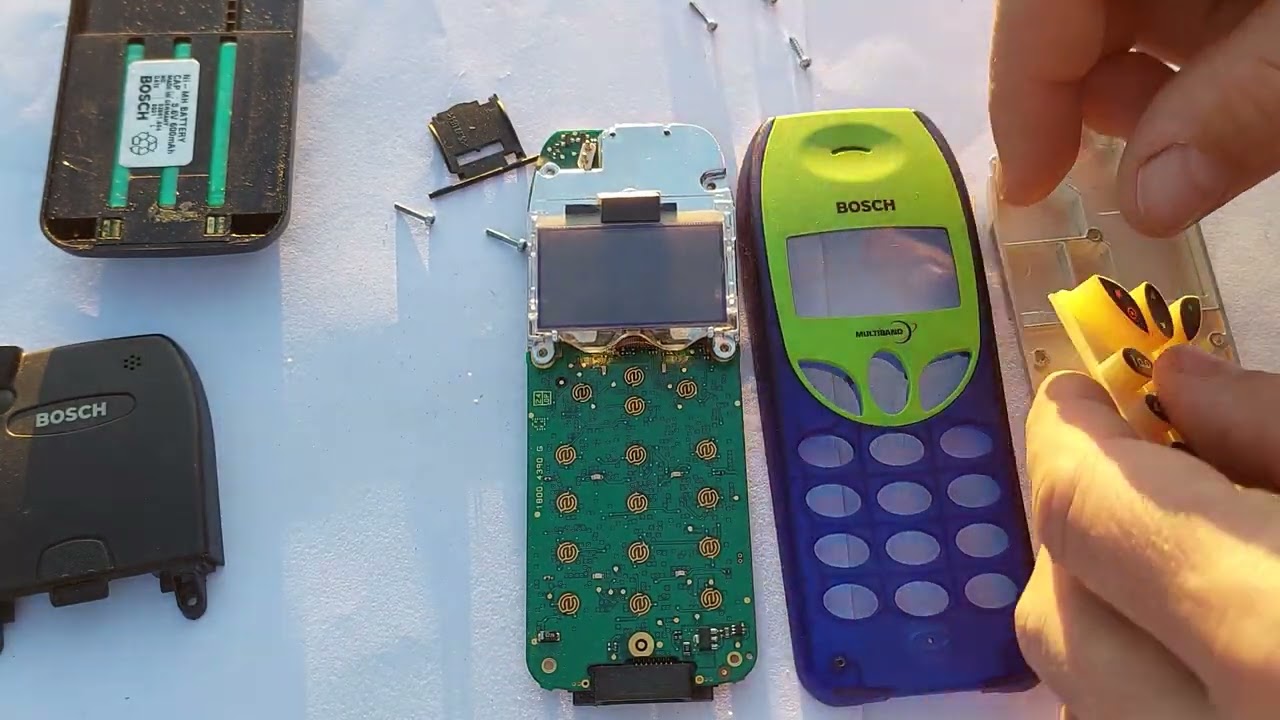 Bosh 509 Vintage Mobile Phone Teardown From 1999