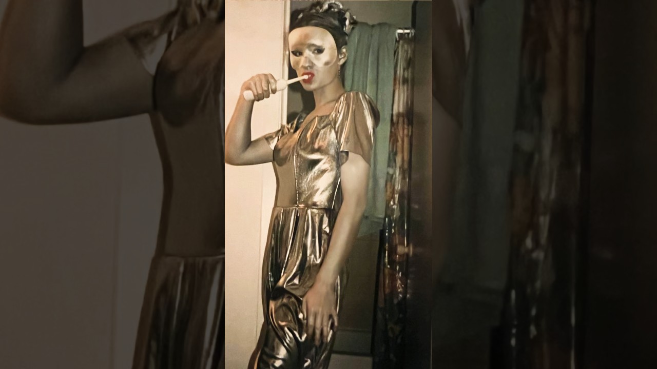Best Halloween Costumes?! #feliciaday
