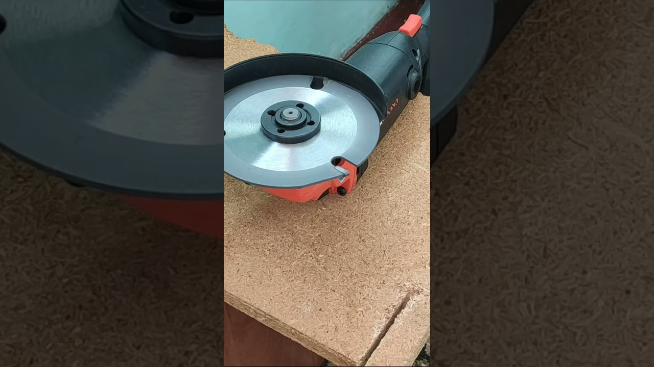 The most dangerous discs for angle grinder. Wood cutting.