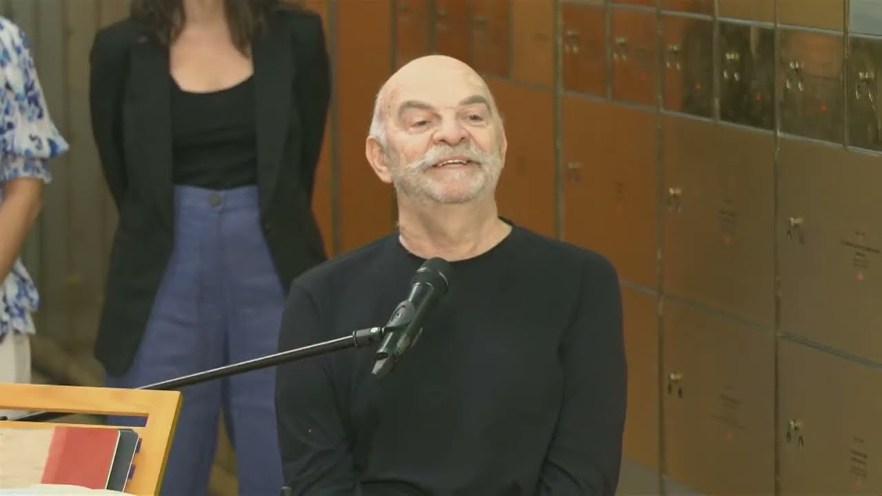 Legado de Martín Caparrós a la Caja de las Letras y homenaje