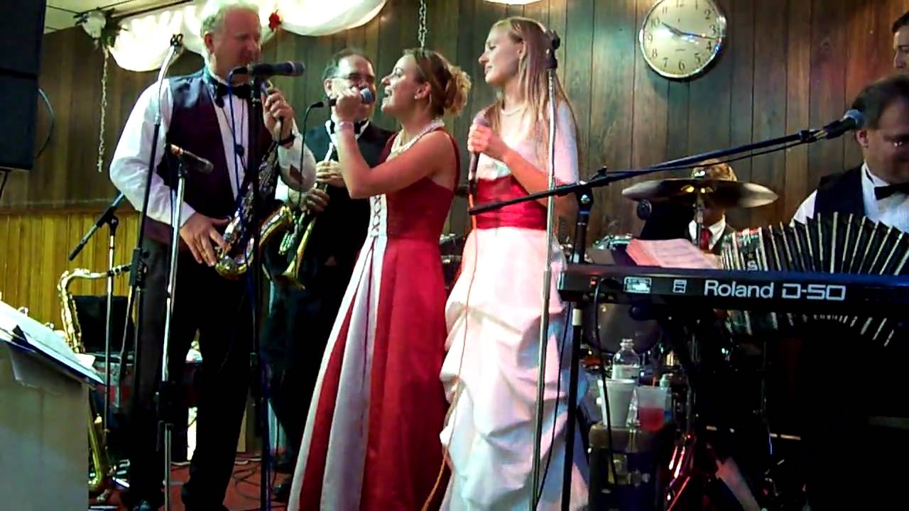 John Gora Band with Andrea, Erica, and Kris Piotrowski of the Polka Towners-