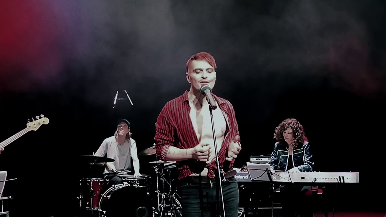 I SIGH by Ivo Dimchev /live/