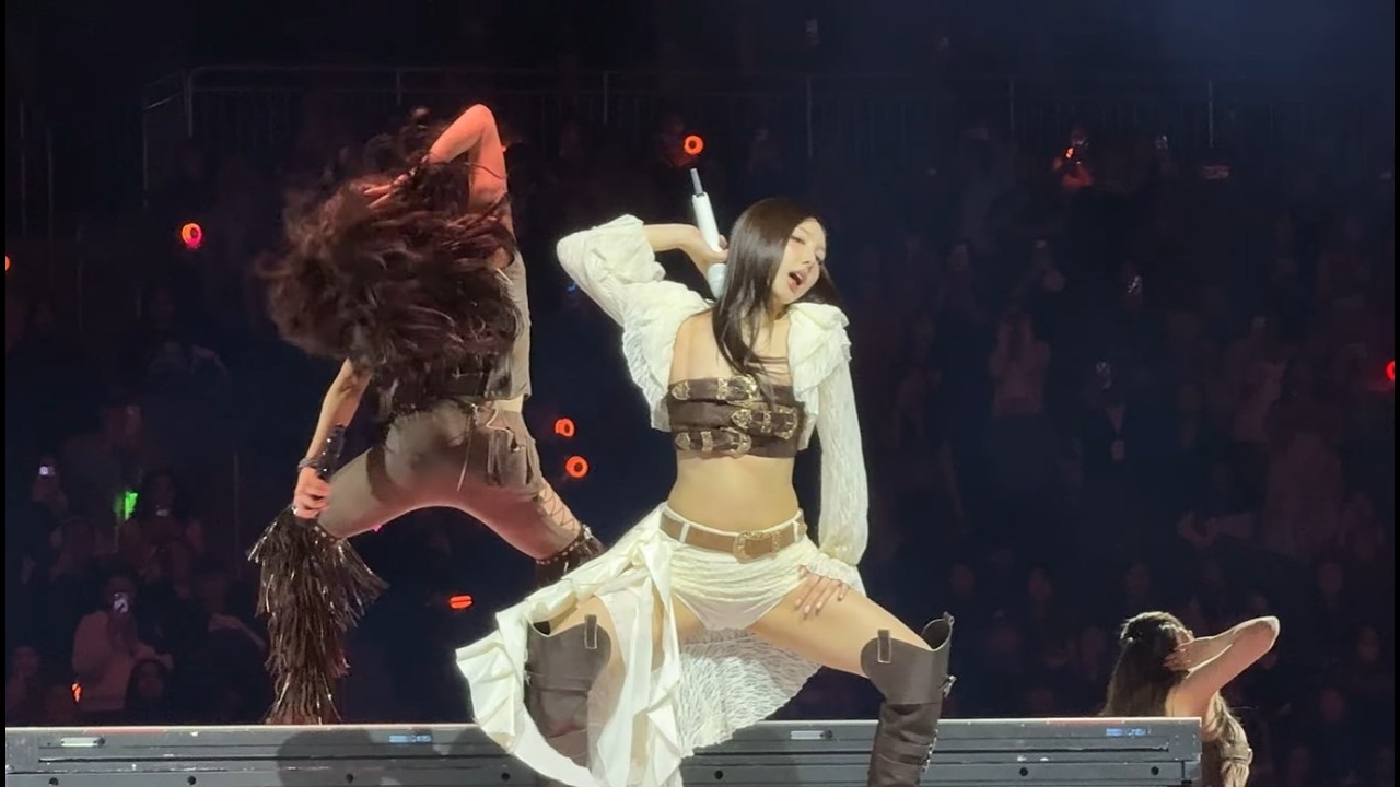 [FANCAM] 2-18-26 - Twice – THIS IS FOR TOUR - New York - Day 1 – Right Hand Girl