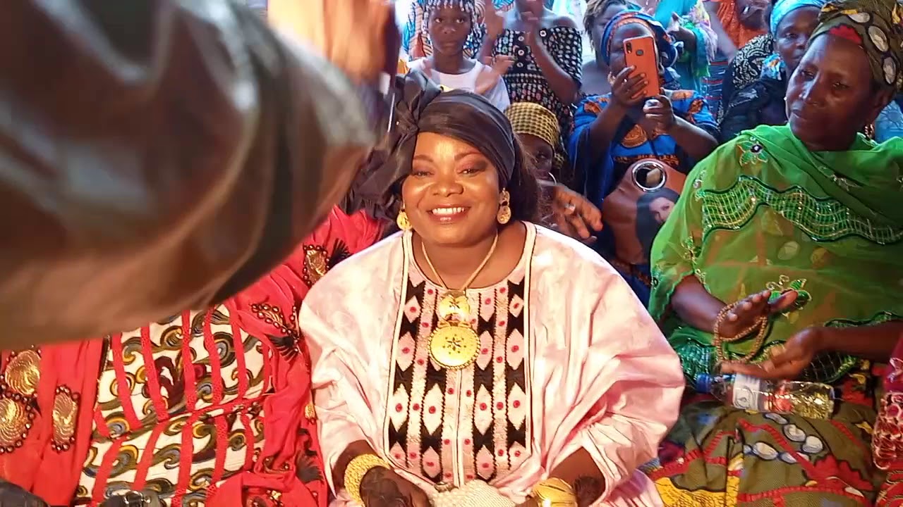 POUR Mme KEITA