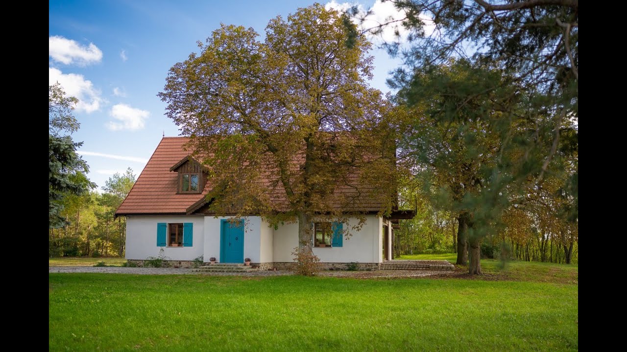 Urokliwy dom na przestronnej działce - Osiek nad Wisłą. Inwestycyjna z dostępem do brzegu Wisły