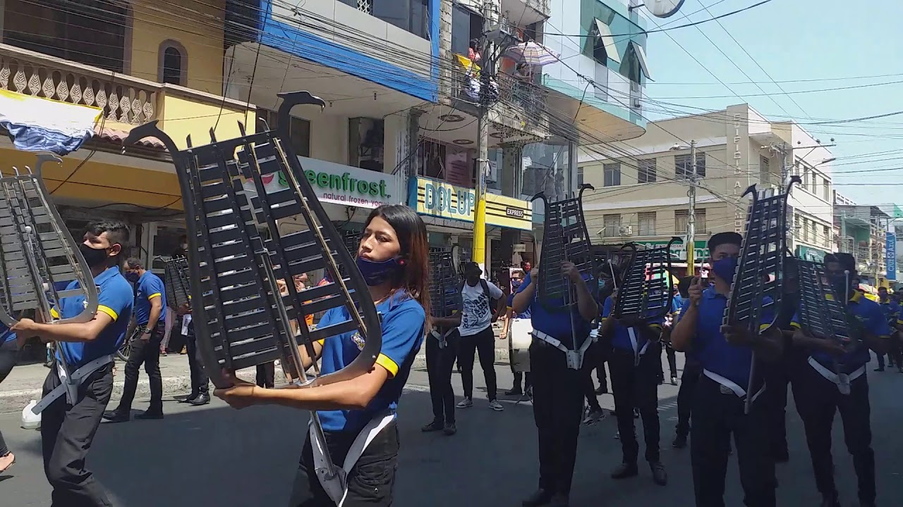 Banda Libre Educando Ecuador desfile 2.020