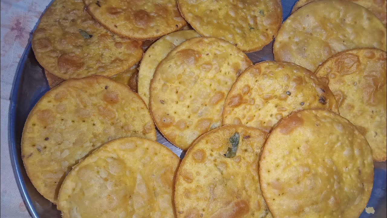 Aata papdi/wheat flour chekkalu/crunchy snack recipe/#shorts / #youtubeshorts