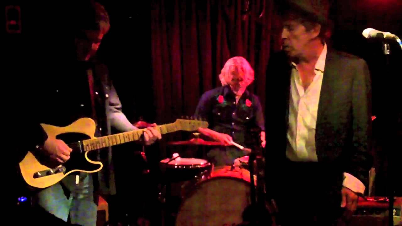 Dennis Brennan at The Lizard Lounge-Mixed-Up, Shook-Up Girl