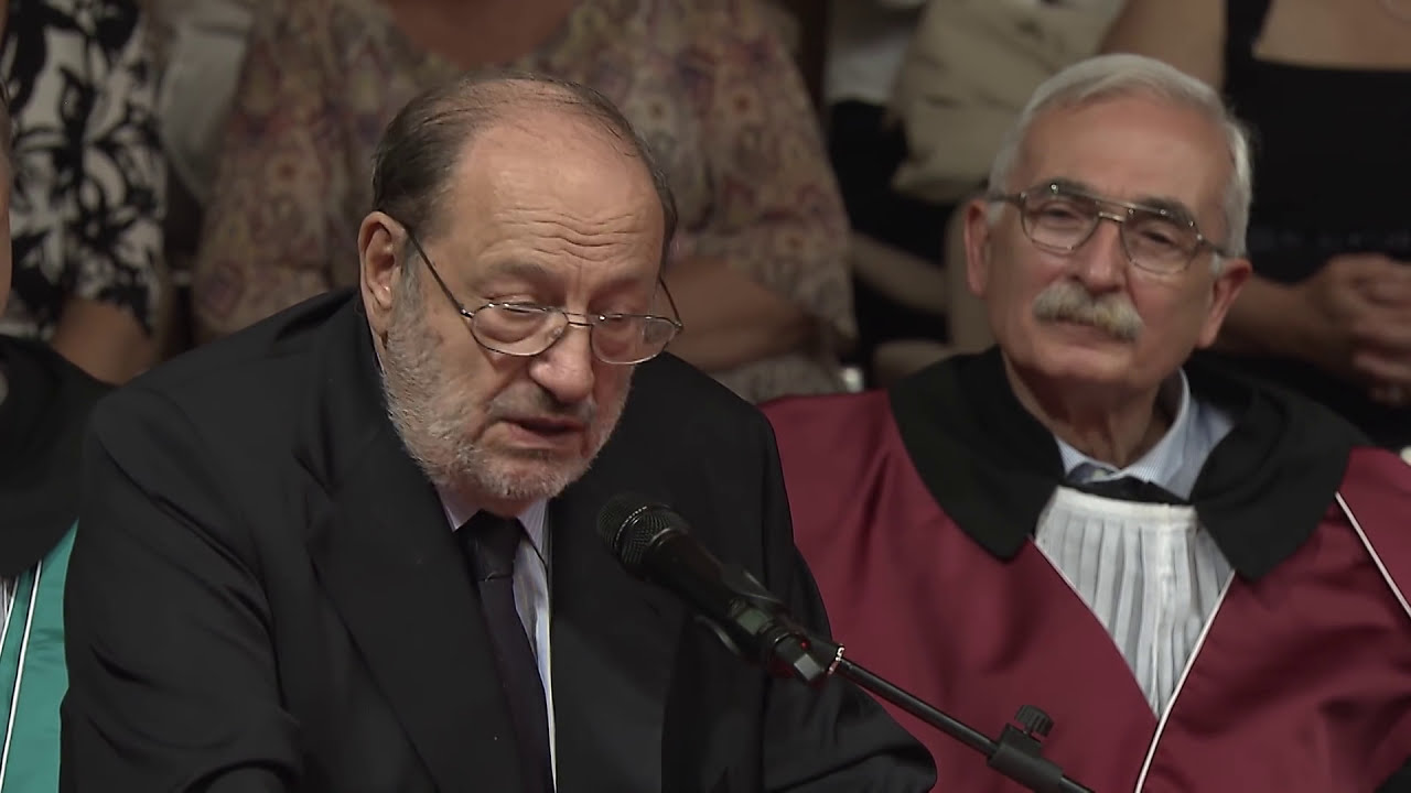 Consegna a Umberto Eco del Sigillum magnum d’oro - Cerimonia Dottori di Ricerca 2015