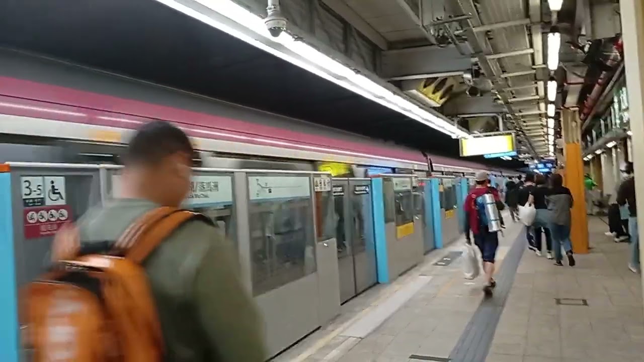 MTR East rail line R train Tai wo station 