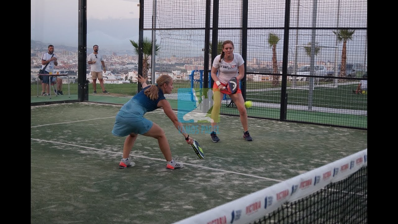 Vamos Pádel. Milou Ettekoven y Marcella Koek contra Monica Gomez y Marta Borrero