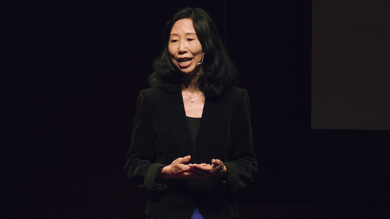 Building Bridges through Medical Education 医学教育で世界に橋を架ける | Haruko Akatsu | TEDxFulbrightTokyo