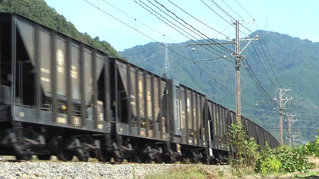 秩父鉄道デキ500形の貨物列車