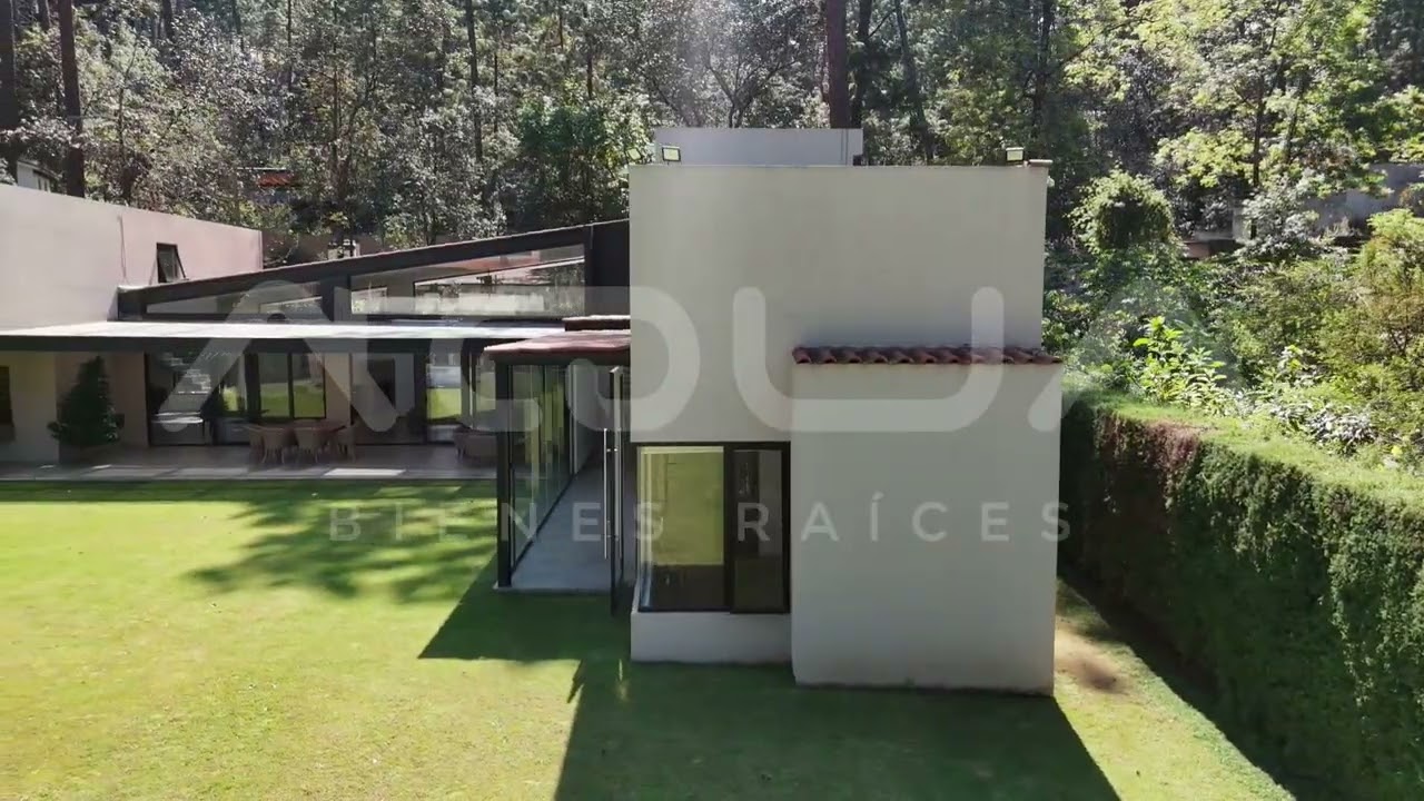 CASA NUEVA EN EL CLUB DE GOLF AVANDARO 