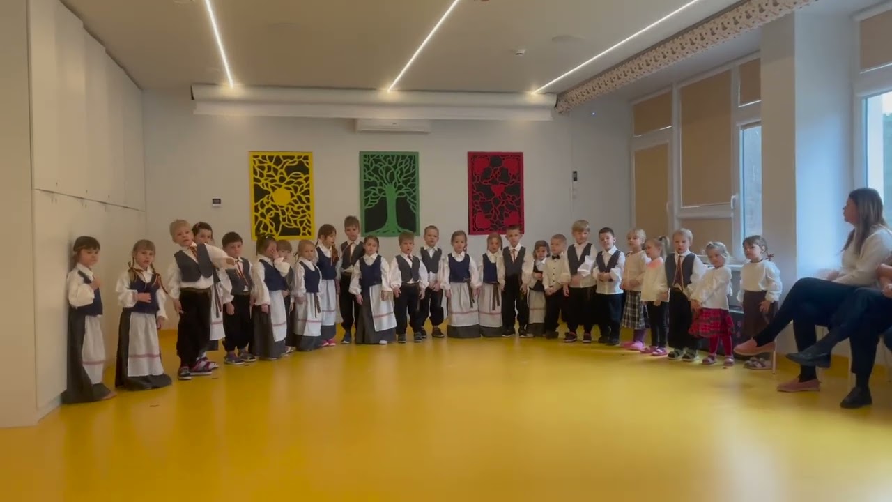 vasario 16 minejimas darzelyje