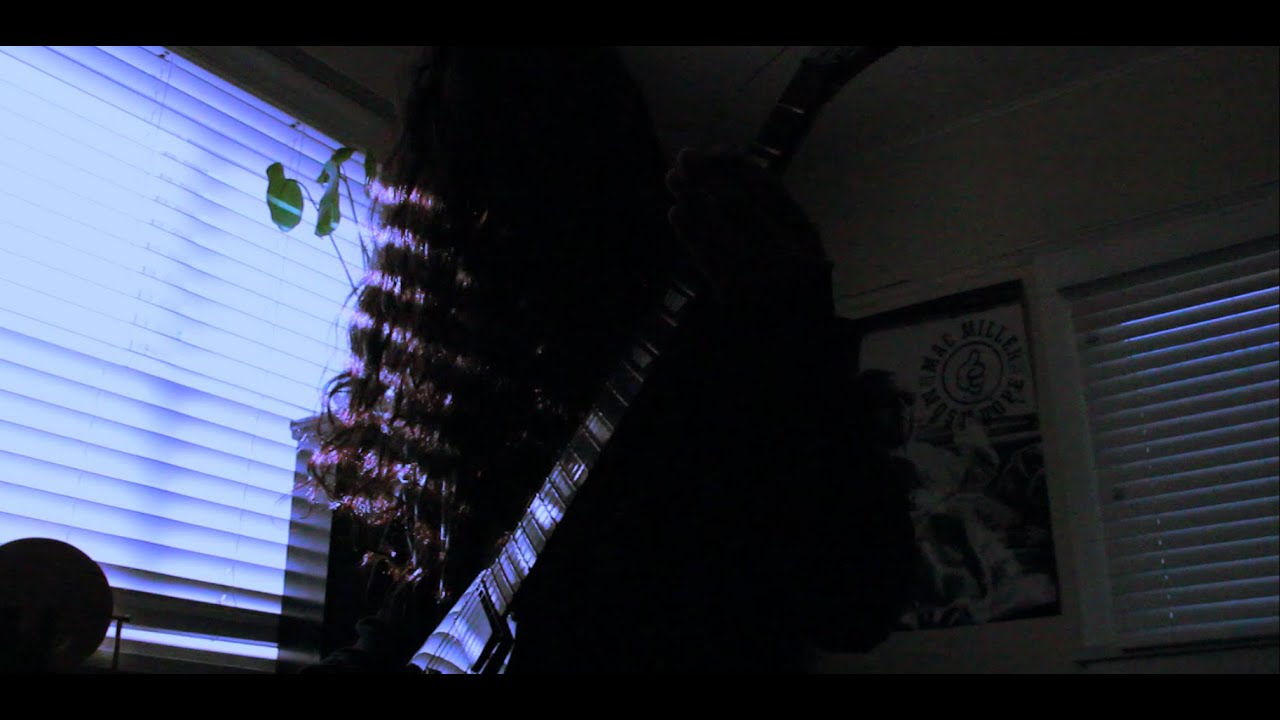 distorted shoegaze riff to clean looper solo