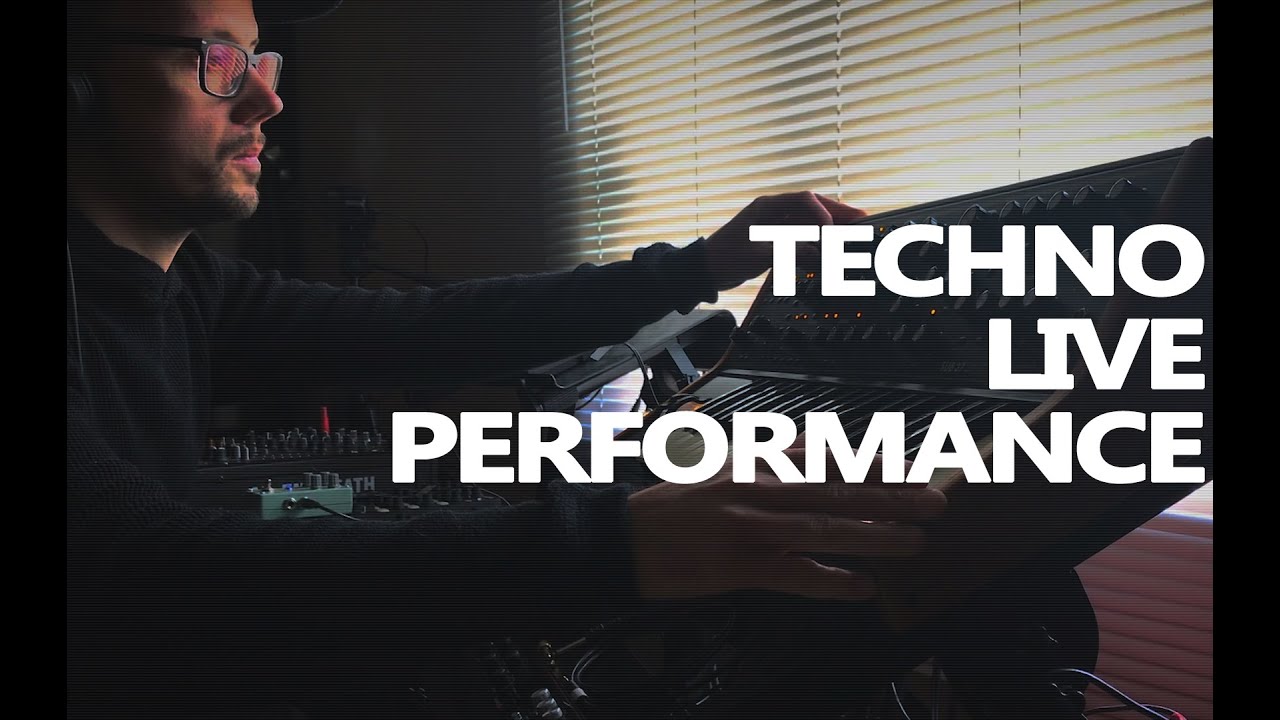 Techno Live Perfomance from my music 'Distorture' (Moog Sub37 / Roland Se02 / Ableton / Xone DB2)