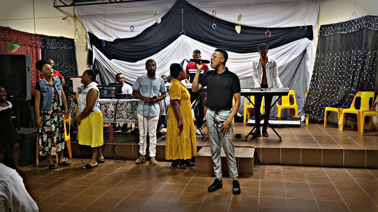 Divine Ministry - Al val jy / Ek wandel
