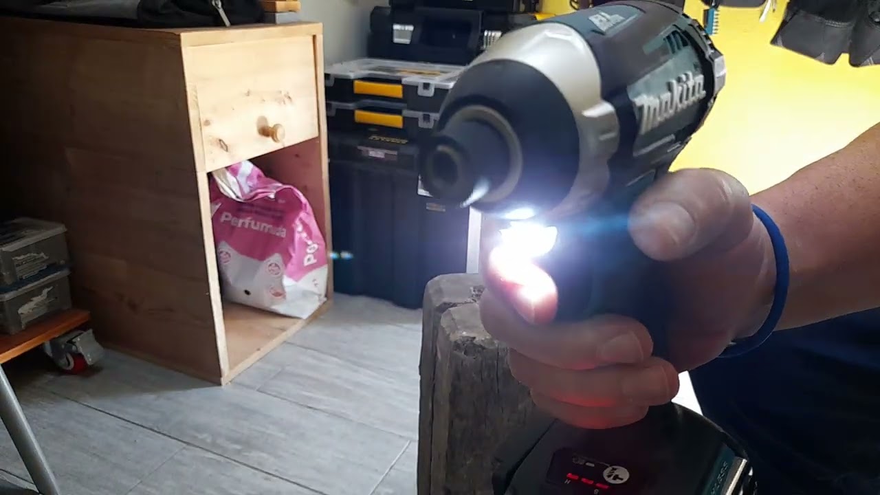 Comparación de makita dtd173d de aliexpress VS makita dtd154 original