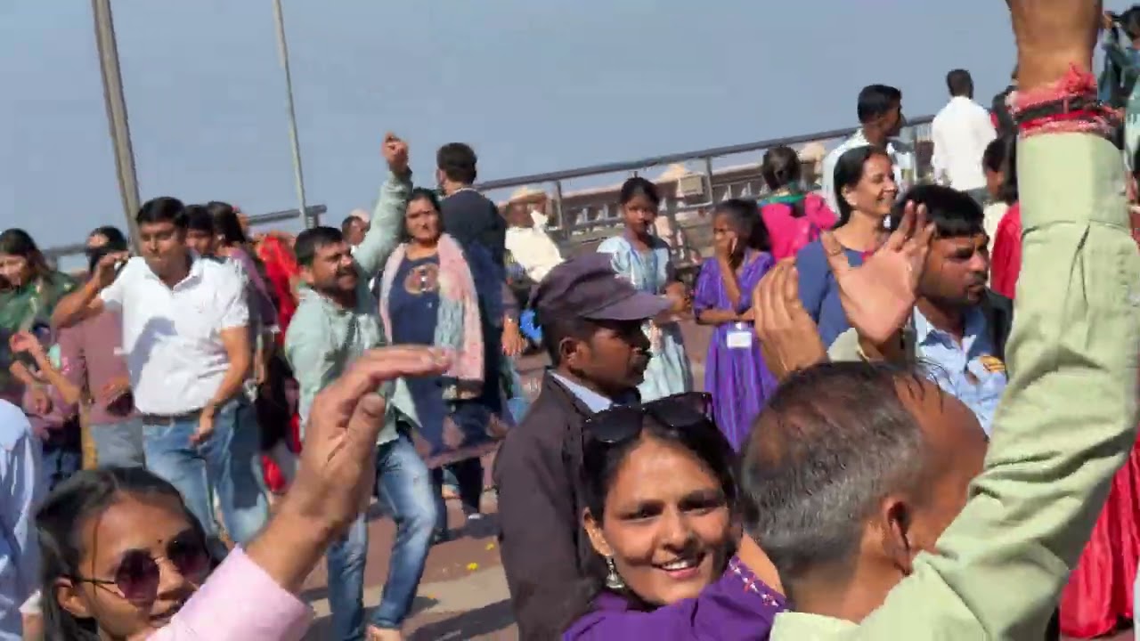 #pavagadh #unfrezzmyaccount #mandir #trending #minivlog #shortvideo #song #vlog #viralshorts 
