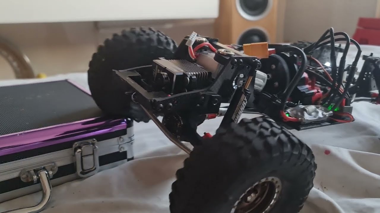 Castle Creations Copperhead 10 VS Holmes Hobbies Crawlmaster Mini V2 ESC Noise Check