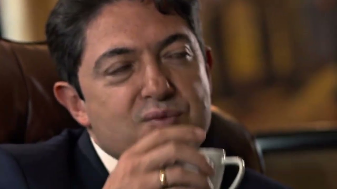 Escobar por presion renuncia a la política SALE MAL