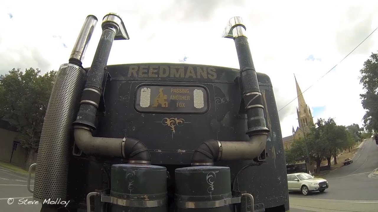 Reedmans Retro Roadways Kenworth K100 with GM 8V92T